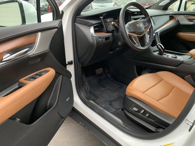 used 2022 Cadillac XT5 car, priced at $34,999