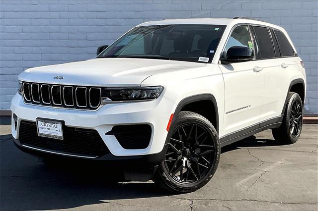 used 2023 Jeep Grand Cherokee car, priced at $27,990