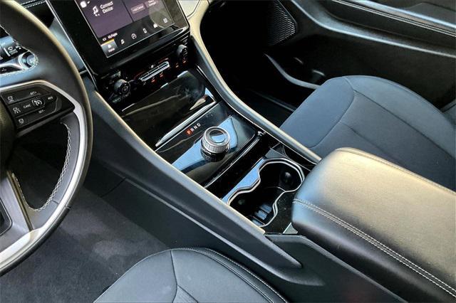 used 2023 Jeep Grand Cherokee car, priced at $27,990