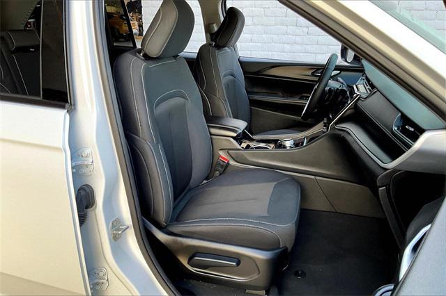 used 2023 Jeep Grand Cherokee car, priced at $27,990