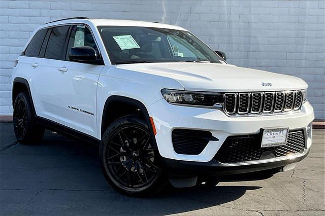 used 2023 Jeep Grand Cherokee car, priced at $27,990