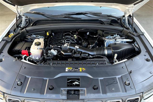 used 2023 Jeep Grand Cherokee car, priced at $27,990
