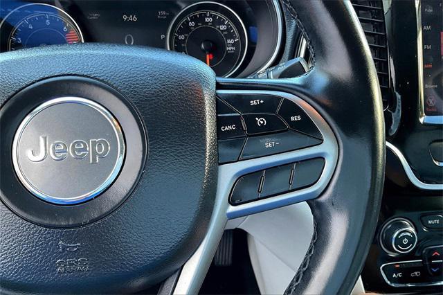 used 2020 Jeep Cherokee car, priced at $14,995