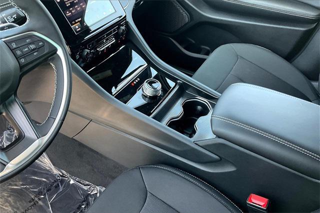 new 2025 Jeep Grand Cherokee L car