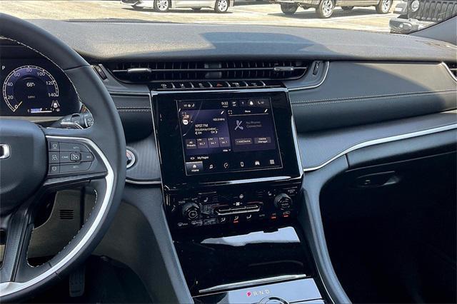 new 2025 Jeep Grand Cherokee L car