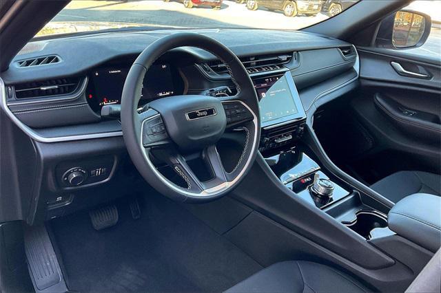 new 2025 Jeep Grand Cherokee car, priced at $43,170