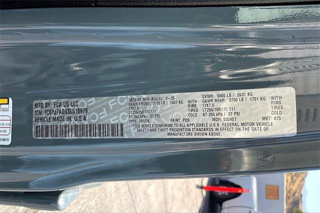new 2025 Jeep Gladiator car