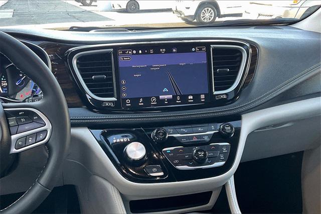 used 2023 Chrysler Pacifica Hybrid car, priced at $33,086