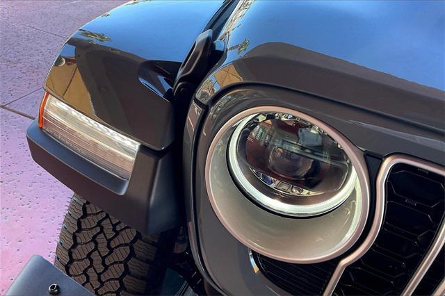 new 2025 Jeep Wrangler 4xe car
