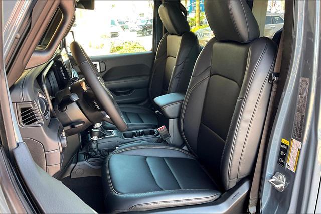 new 2025 Jeep Wrangler 4xe car