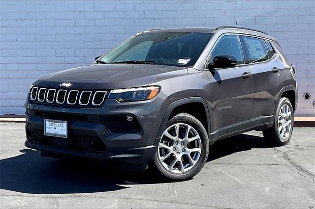 new 2024 Jeep Compass car, priced at $38,400