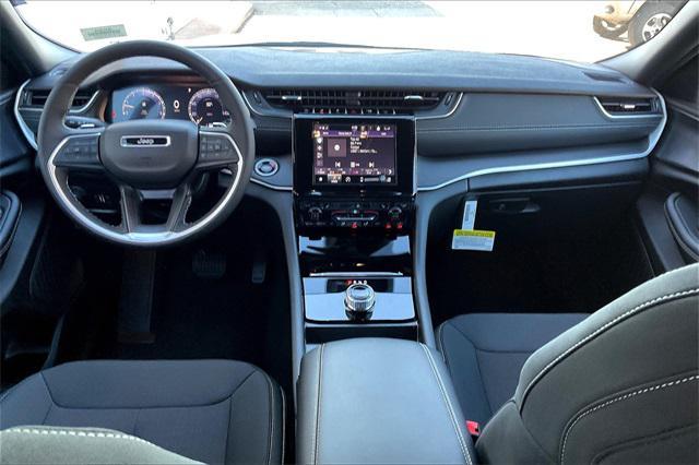 new 2025 Jeep Grand Cherokee car