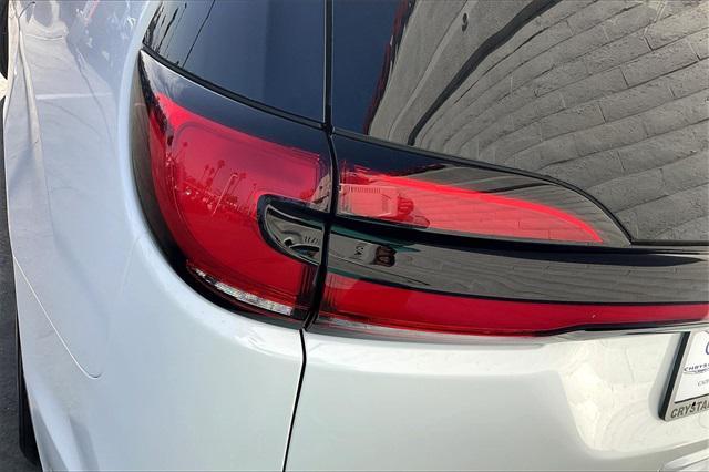 new 2025 Chrysler Pacifica car