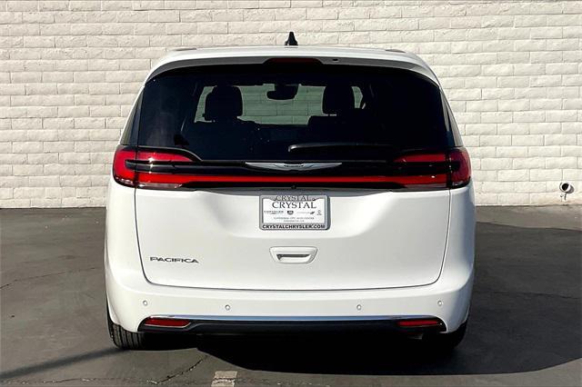 new 2025 Chrysler Pacifica car