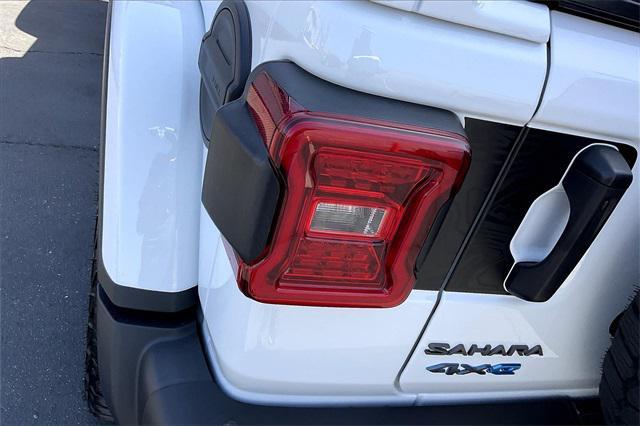 new 2025 Jeep Wrangler 4xe car