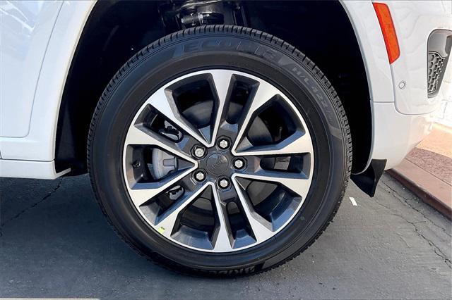 new 2025 Jeep Grand Cherokee L car