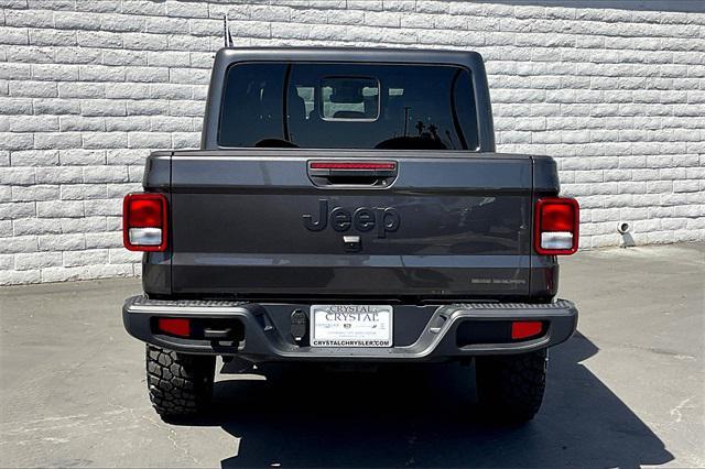 new 2025 Jeep Gladiator car