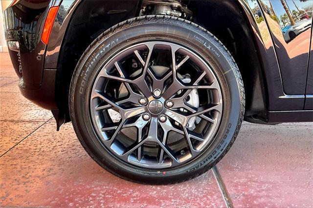 new 2025 Jeep Grand Cherokee L car