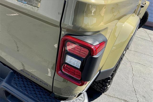 new 2025 Jeep Gladiator car