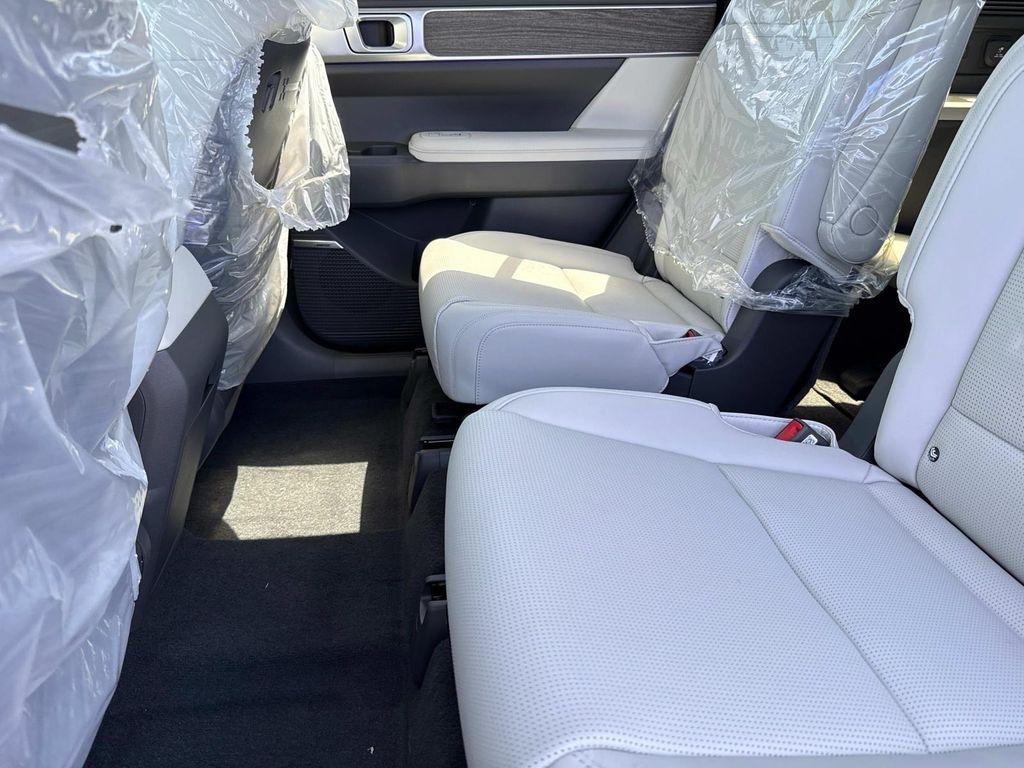 new 2025 Hyundai Santa Fe car, priced at $40,926