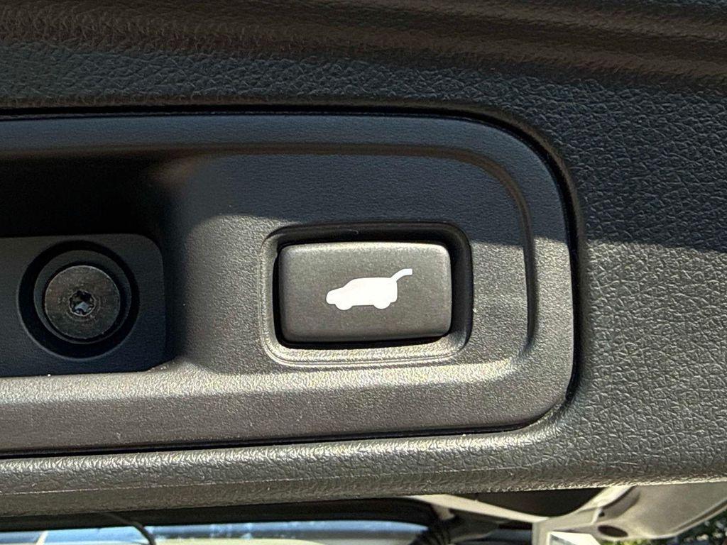 used 2022 Honda Pilot car, priced at $24,595