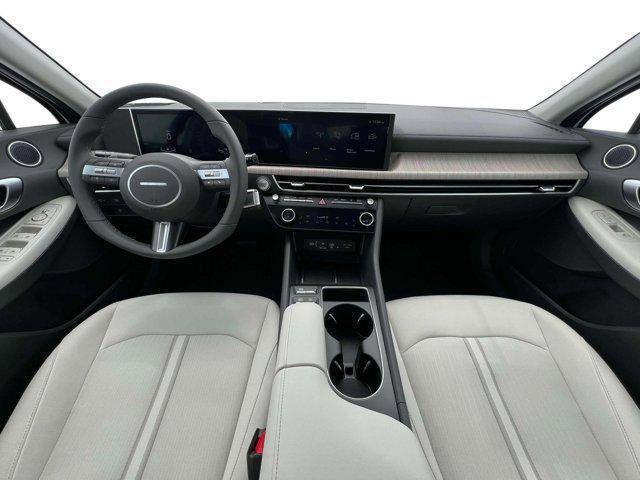 new 2025 Hyundai Sonata Hybrid car, priced at $31,257