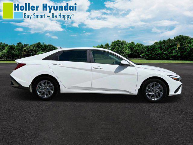 new 2025 Hyundai Elantra HEV car, priced at $25,471