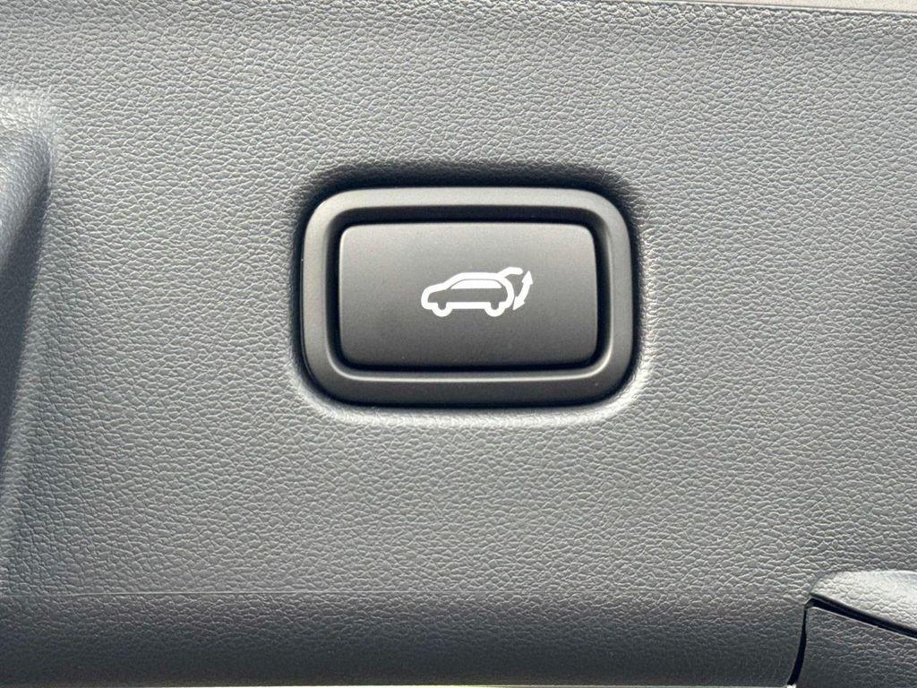 new 2026 Hyundai TUCSON Hybrid car, priced at $40,422