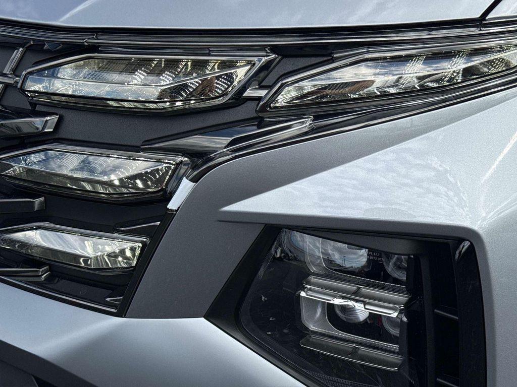 new 2026 Hyundai TUCSON Hybrid car, priced at $40,422