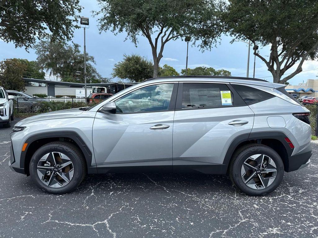 new 2025 Hyundai TUCSON Hybrid car, priced at $33,163