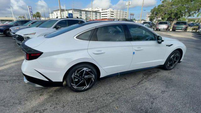 new 2024 Hyundai Sonata car, priced at $29,022