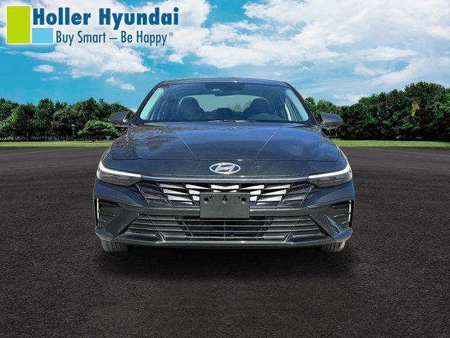 new 2025 Hyundai Elantra HEV car, priced at $26,123