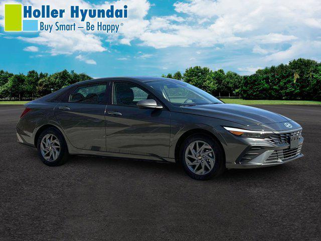 new 2025 Hyundai Elantra HEV car, priced at $26,123