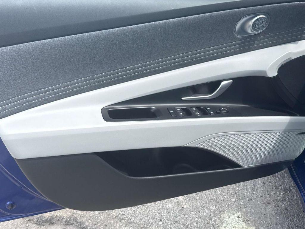 new 2025 Hyundai Elantra car, priced at $26,996