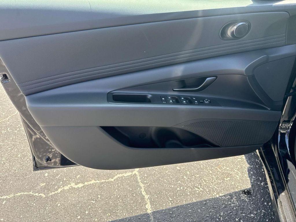 new 2025 Hyundai ELANTRA HEV car, priced at $26,005