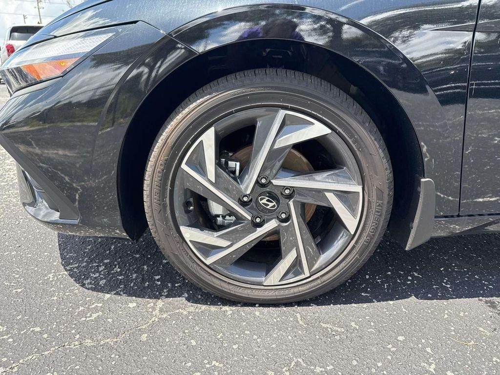 new 2025 Hyundai ELANTRA HEV car, priced at $26,005