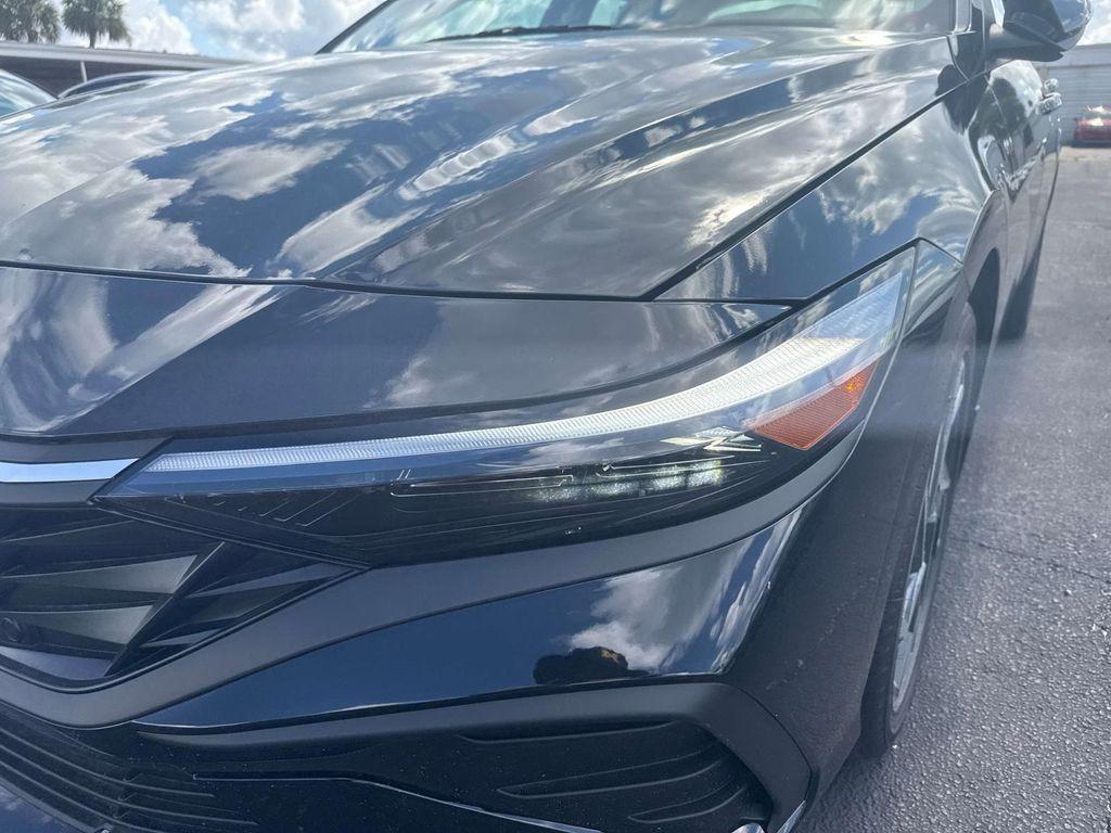 new 2025 Hyundai ELANTRA HEV car, priced at $26,005