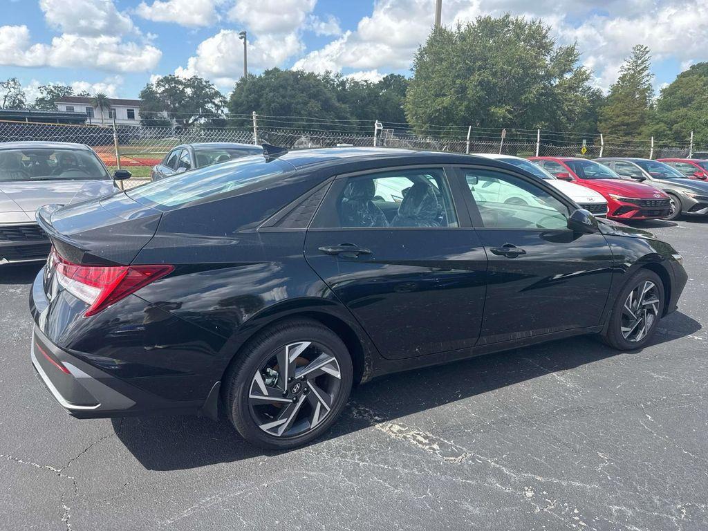 new 2025 Hyundai ELANTRA HEV car, priced at $26,005