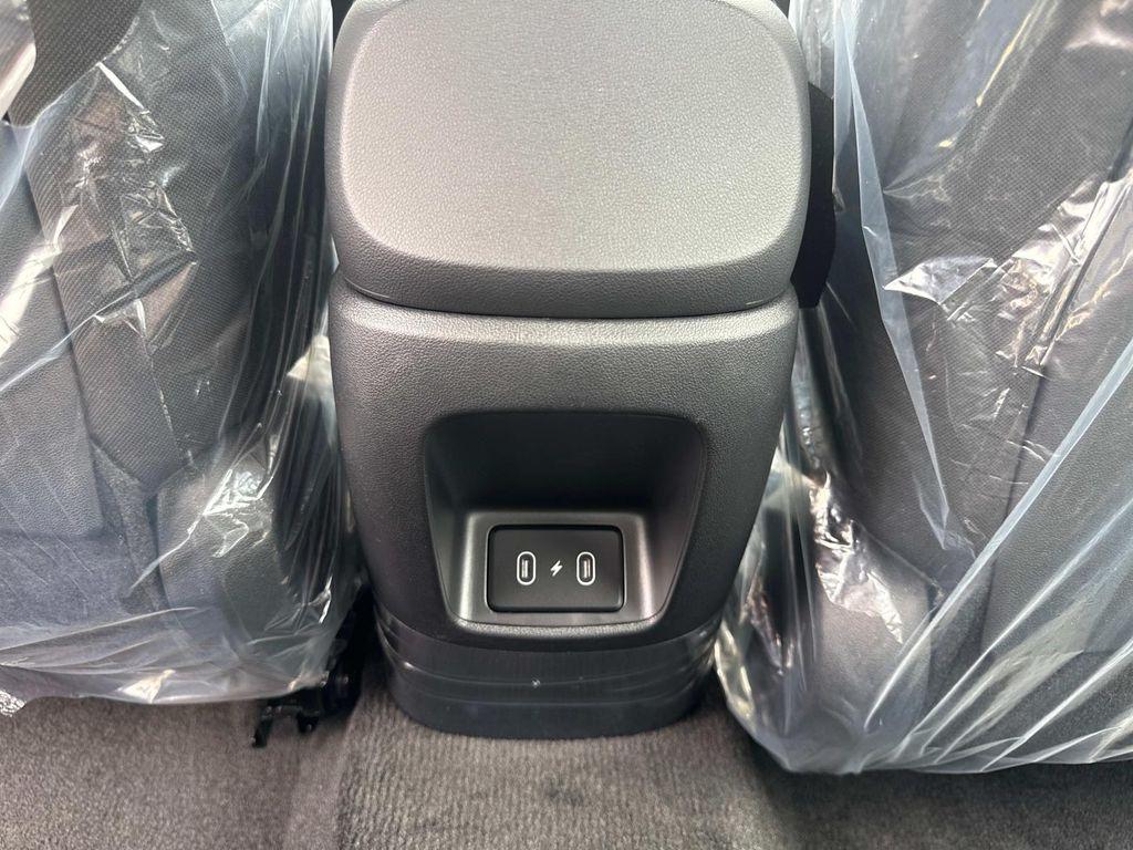 new 2025 Hyundai Elantra car, priced at $23,669