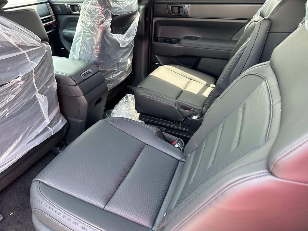 new 2025 Hyundai SANTA FE HEV car, priced at $43,723