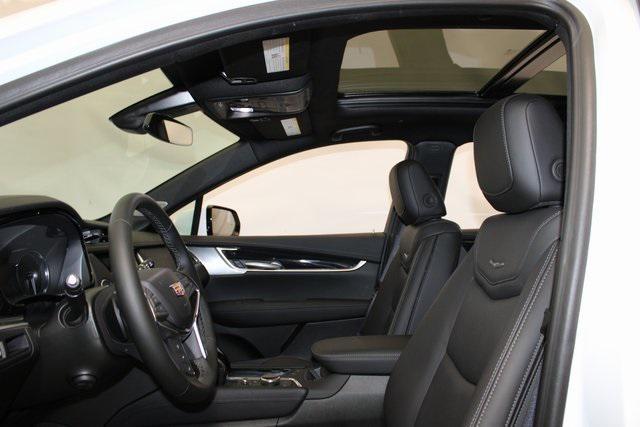new 2025 Cadillac XT5 car