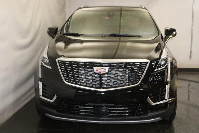 new 2025 Cadillac XT5 car, priced at $58,190