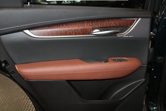 new 2025 Cadillac XT5 car, priced at $60,460