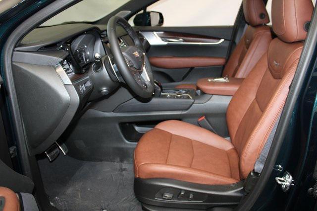 new 2025 Cadillac XT5 car, priced at $60,460