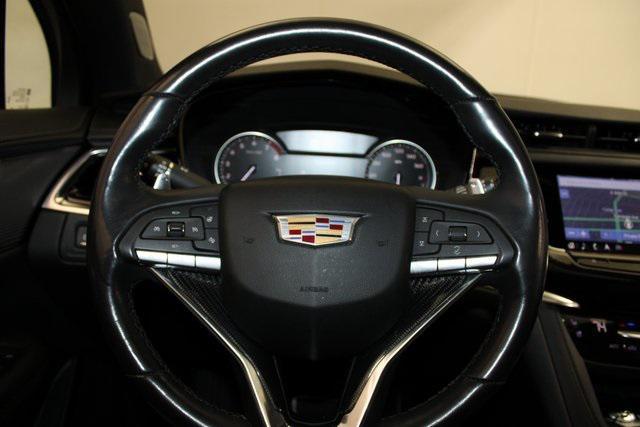 used 2024 Cadillac XT6 car, priced at $46,991