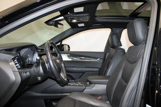 used 2024 Cadillac XT6 car, priced at $46,991