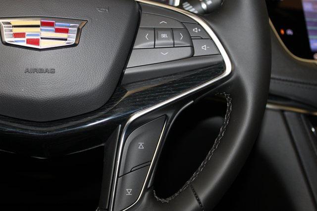new 2025 Cadillac XT5 car