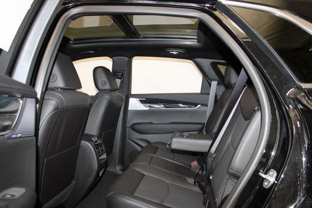 new 2025 Cadillac XT5 car