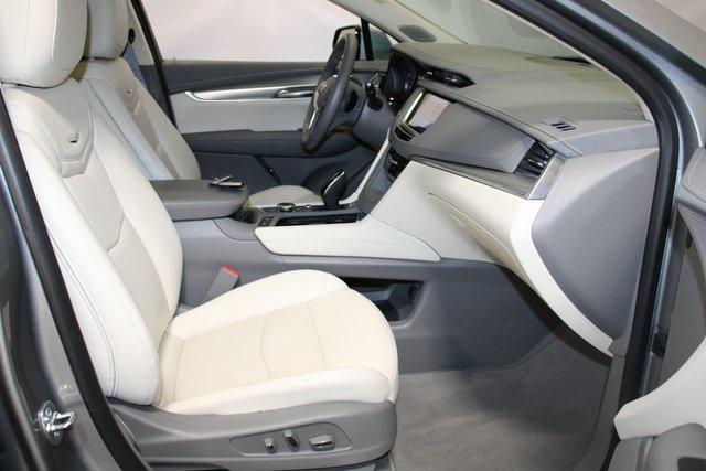 used 2025 Cadillac XT5 car, priced at $48,491