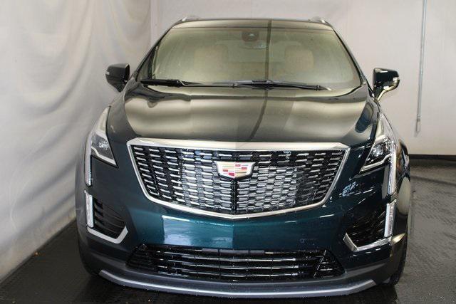 new 2025 Cadillac XT5 car, priced at $54,615